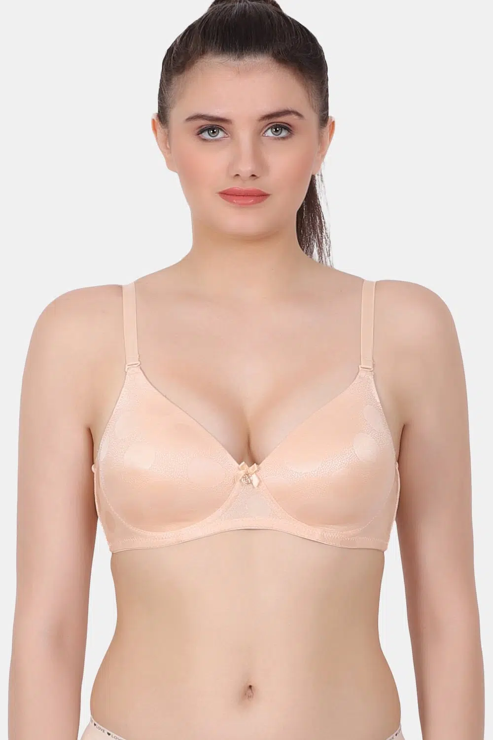 A fully coverage wire-free medium padded bra with designer